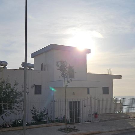 Nora'S Guesthouse Sarandë Buitenkant foto