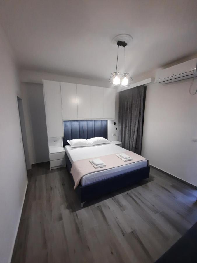 Nora'S Guesthouse Sarandë Buitenkant foto