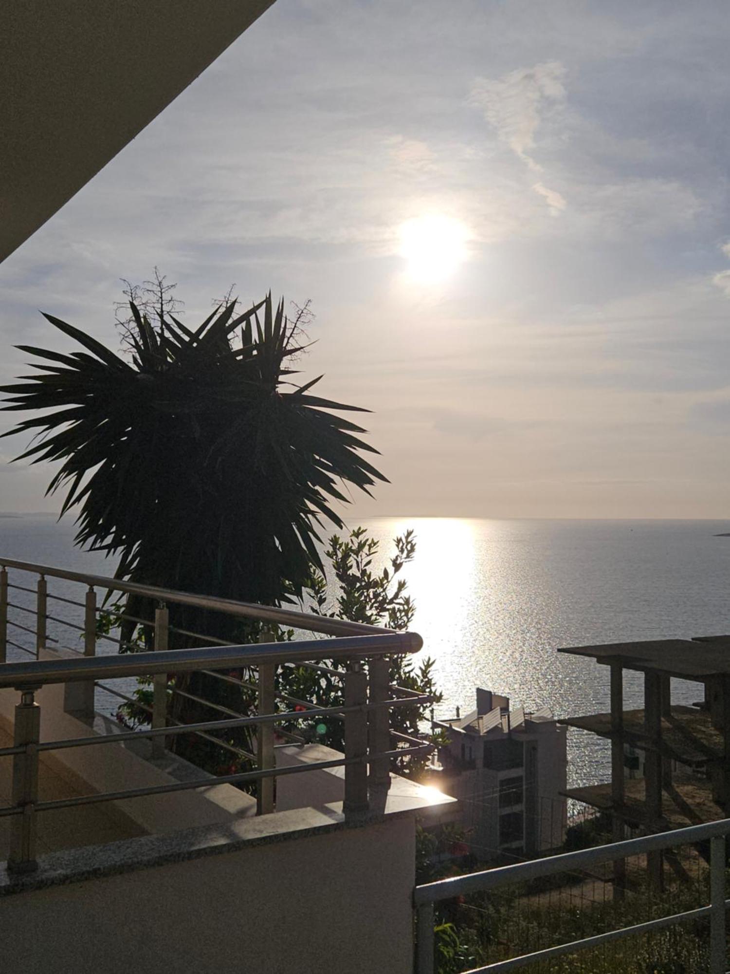 Nora'S Guesthouse Sarandë Buitenkant foto