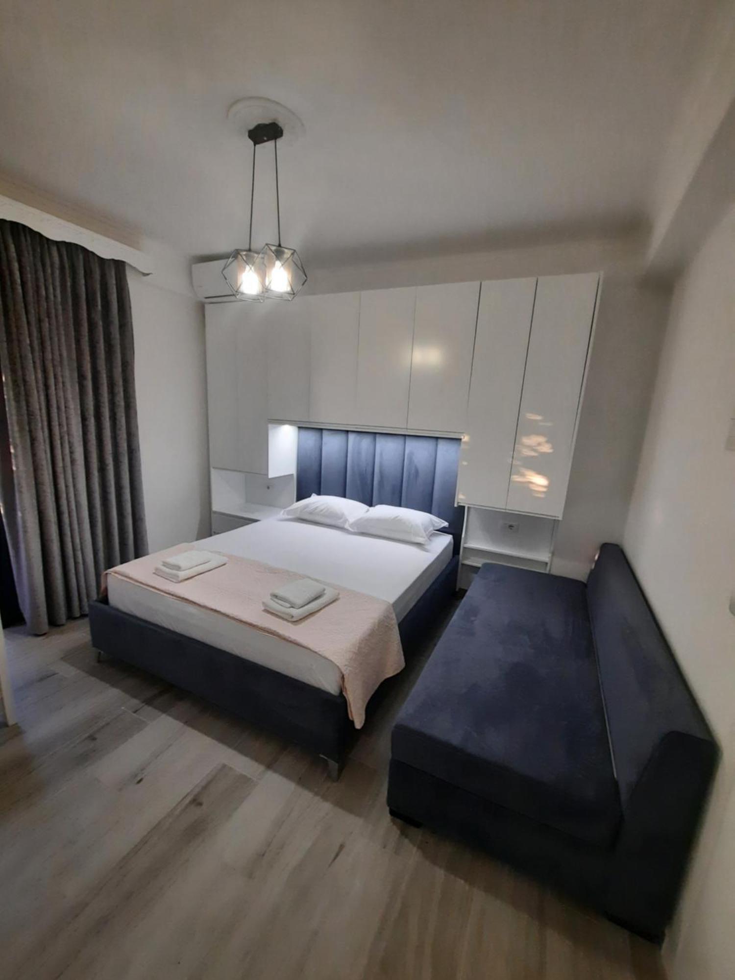 Nora'S Guesthouse Sarandë Buitenkant foto